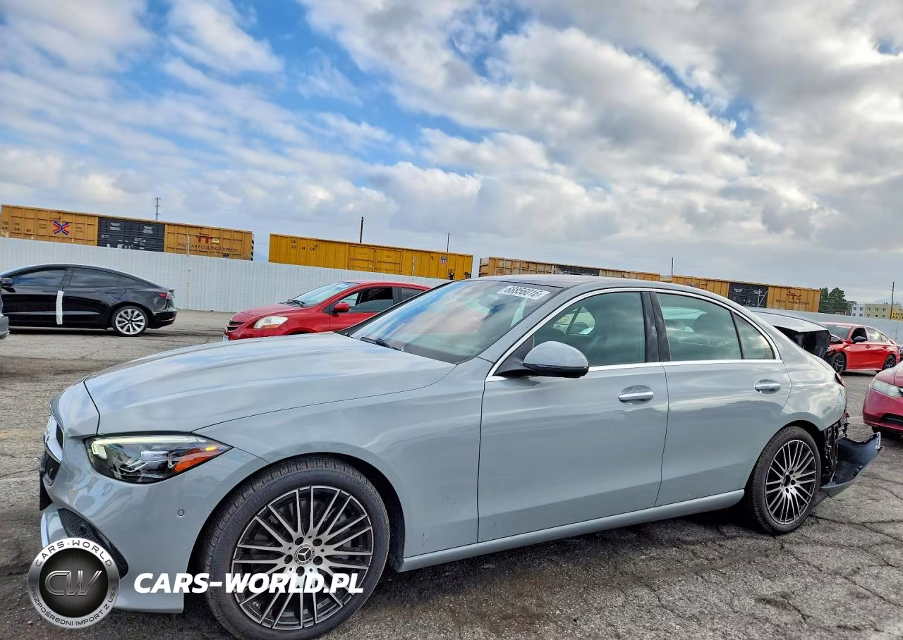 2025 Mercedes-Benz C 300