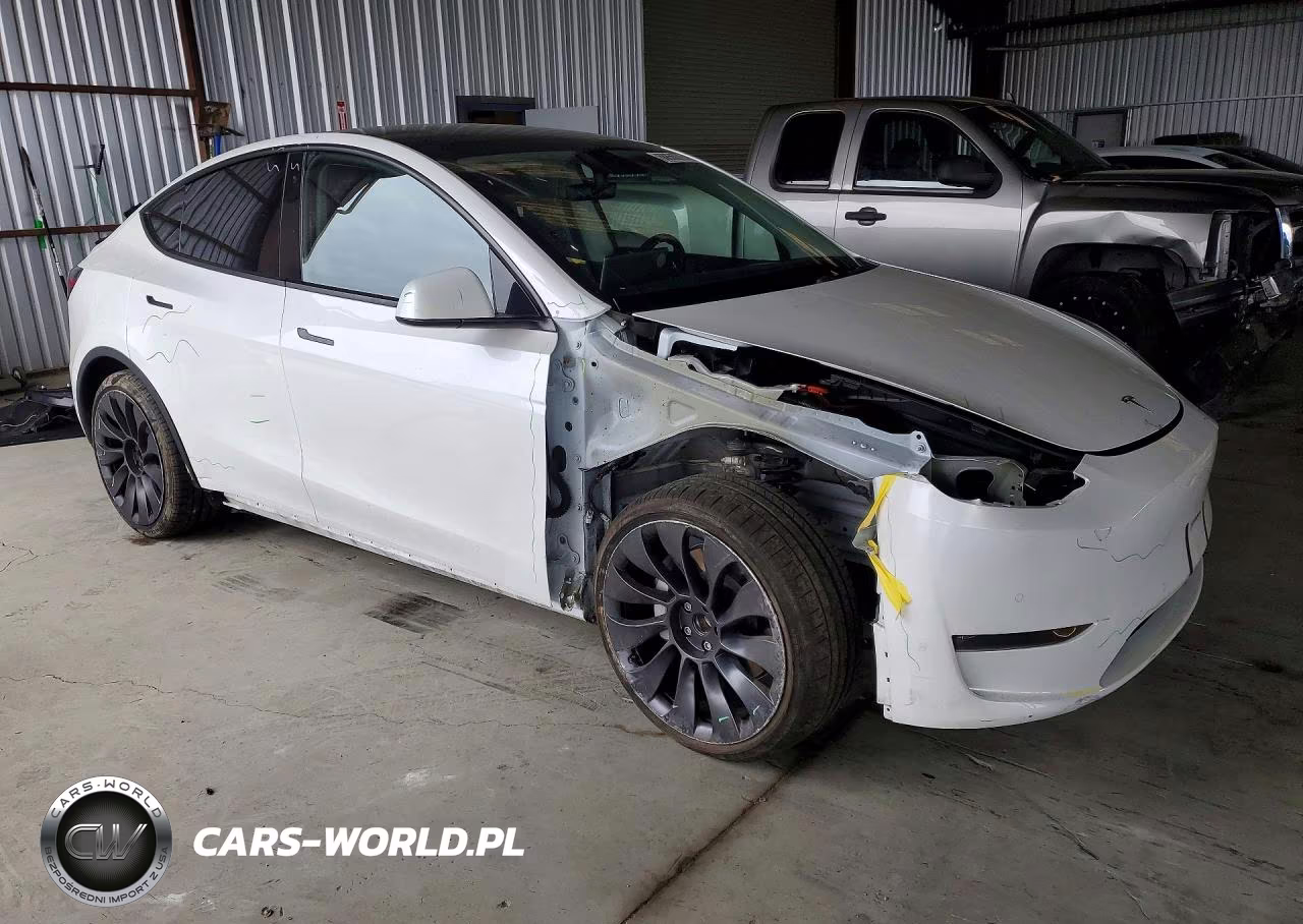2020 Tesla Model Y VIN:5YJYGDEE4LF051159 - 4