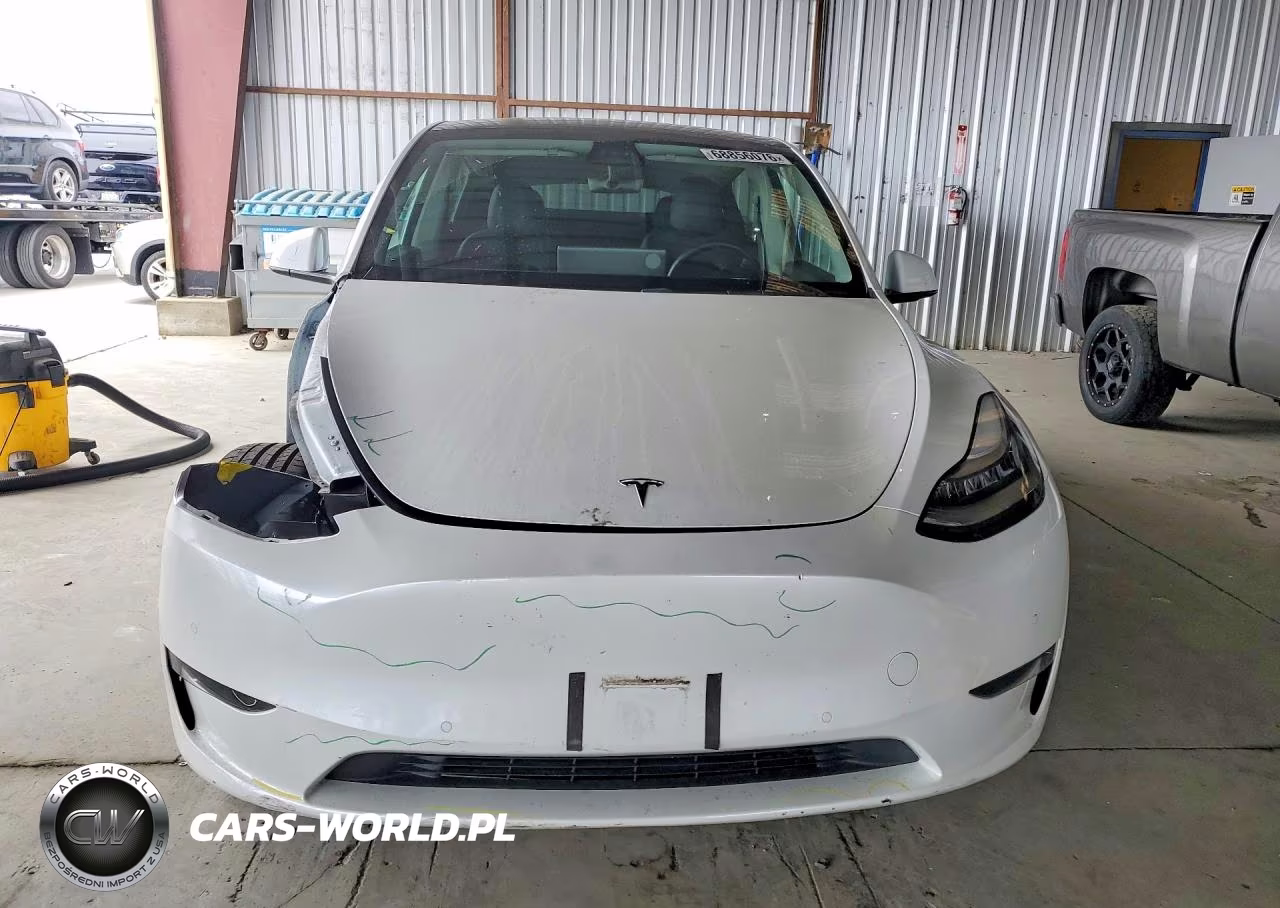 2020 Tesla Model Y VIN:5YJYGDEE4LF051159 - 5