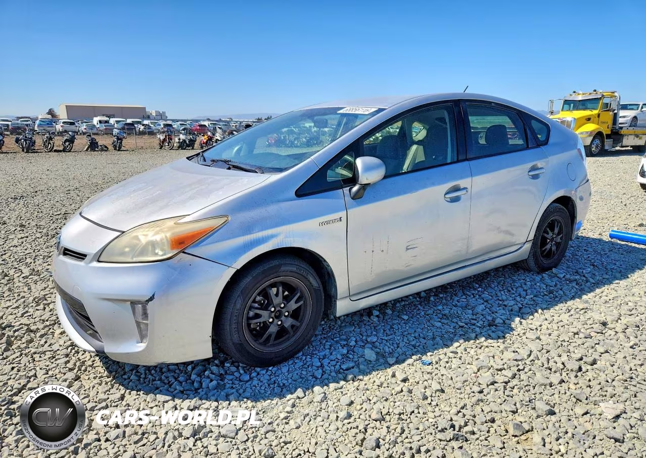 2013 Toyota Prius Two – zdjęcie 1 z 12