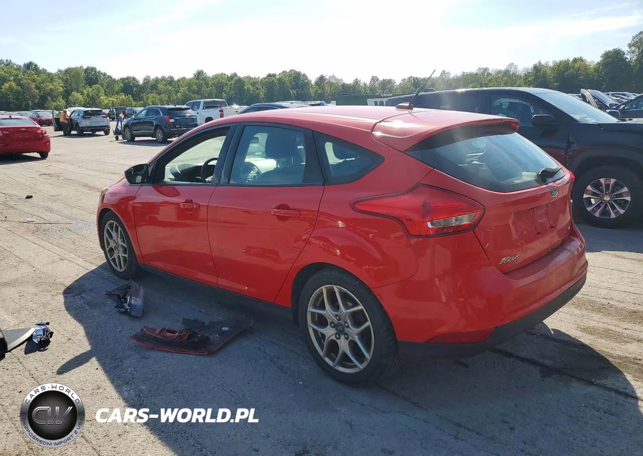 2015 Ford Focus Se VIN:1FADP3K21FL283387 - 2