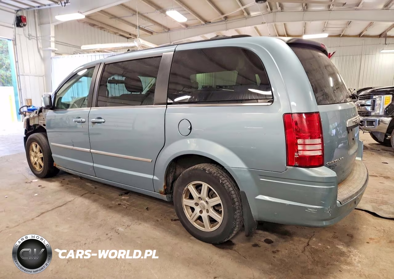 2010 Chrysler Town & Country Touring VIN:2A4RR5D10AR184094 - 2