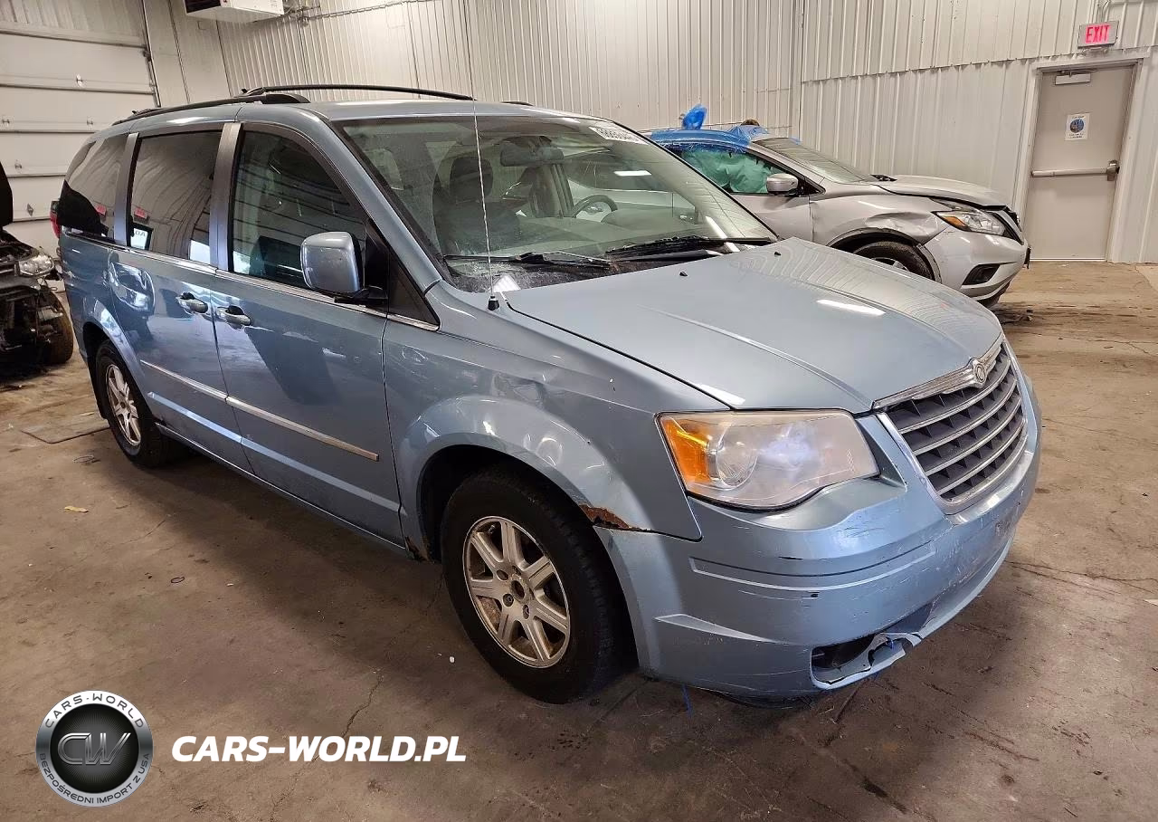 2010 Chrysler Town & Country Touring VIN:2A4RR5D10AR184094 - 4
