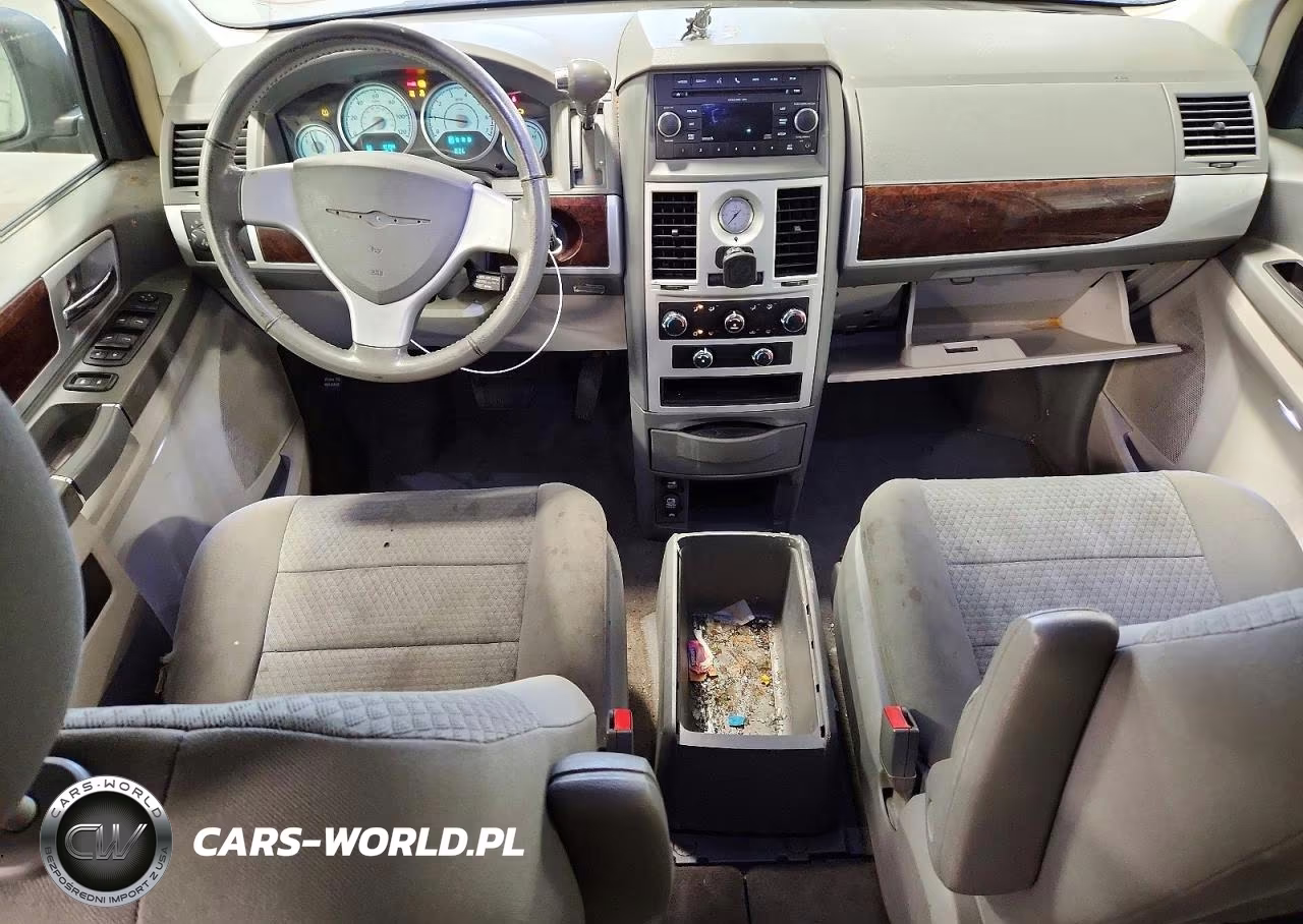 2010 Chrysler Town & Country Touring VIN:2A4RR5D10AR184094 - 8