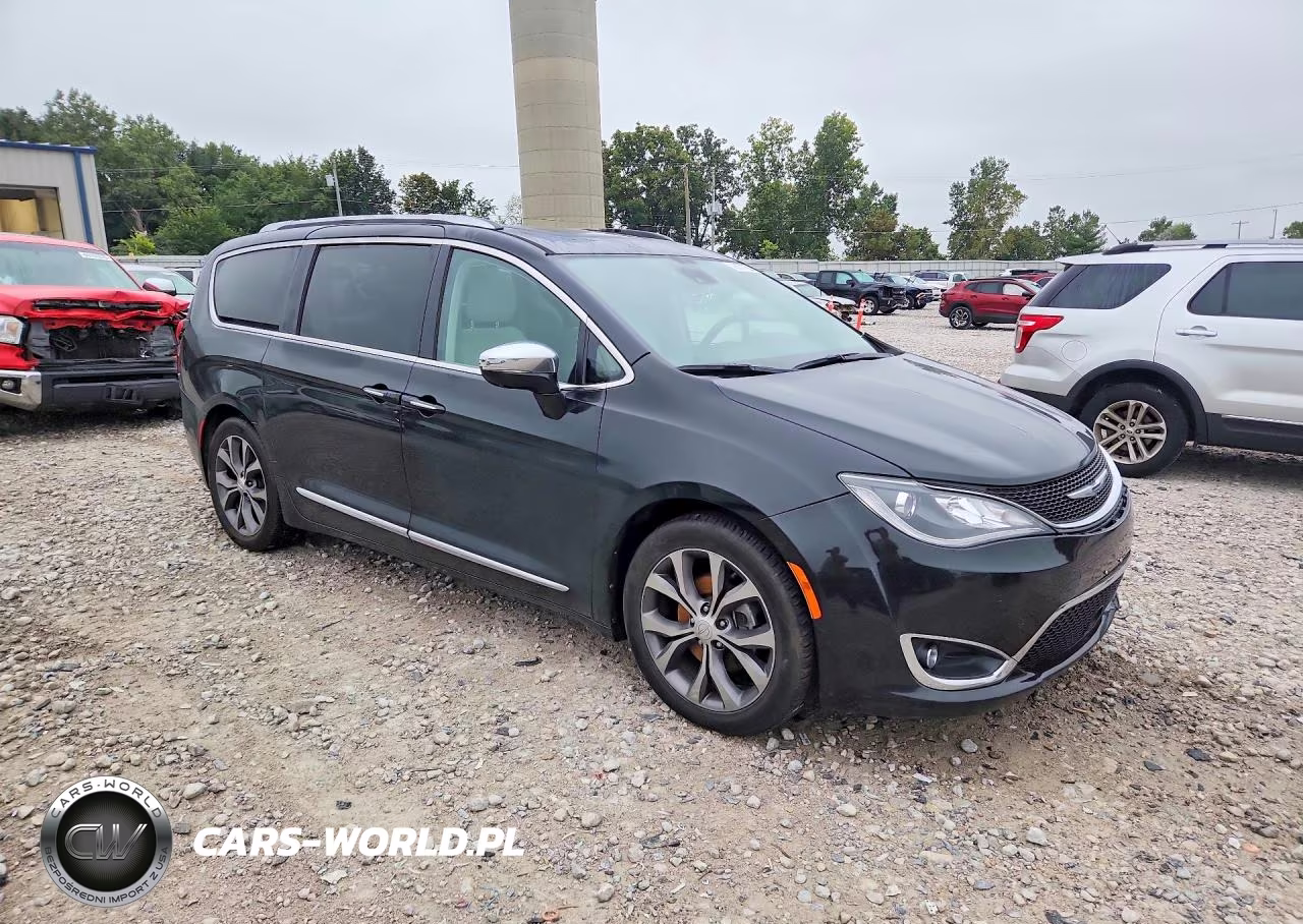 2018 Chrysler Pacifica Limited VIN:2C4RC1GG2JR121594 - 4