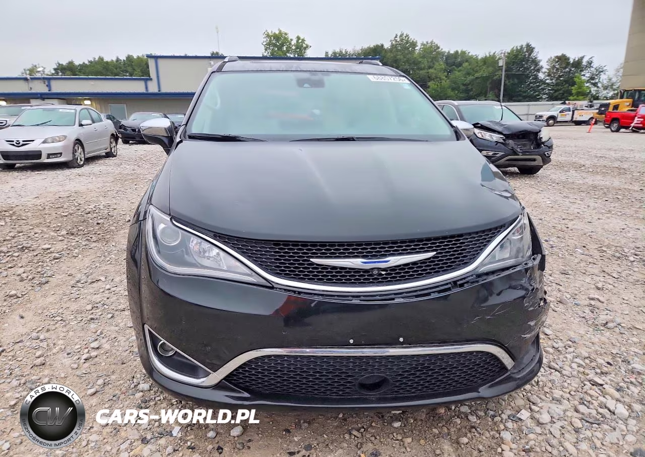 2018 Chrysler Pacifica Limited VIN:2C4RC1GG2JR121594 - 5