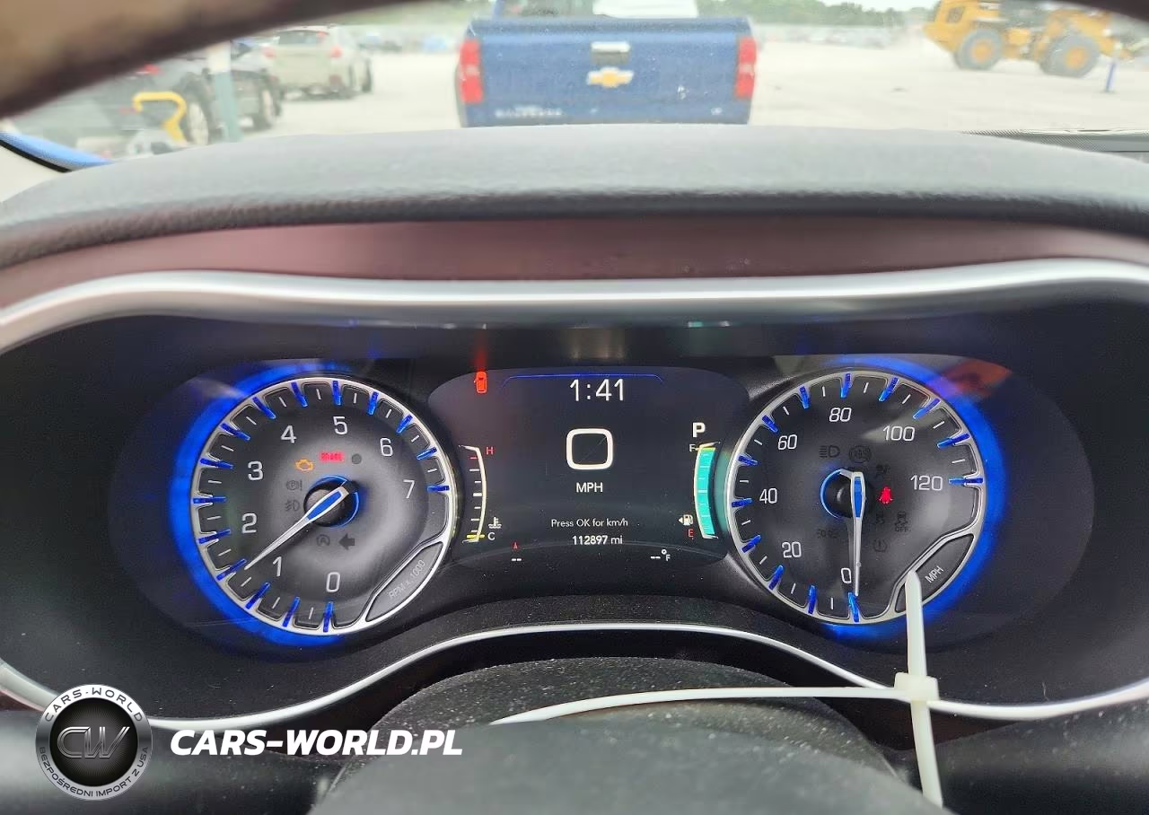 2018 Chrysler Pacifica Limited VIN:2C4RC1GG2JR121594 - 9