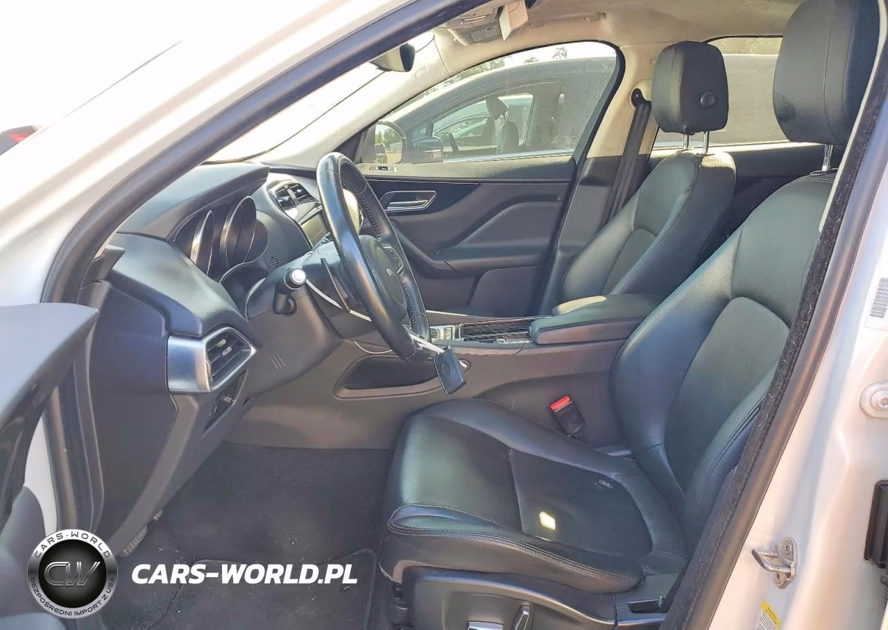 2019 Jaguar F-Pace Premium VIN:SADCJ2FX8KA399154 - 7
