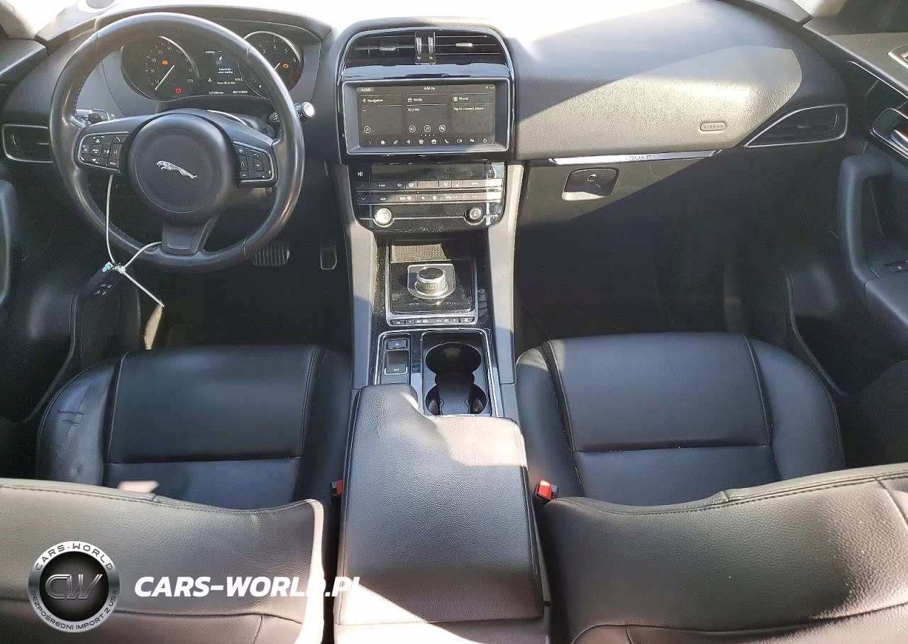 2019 Jaguar F-Pace Premium VIN:SADCJ2FX8KA399154 - 8