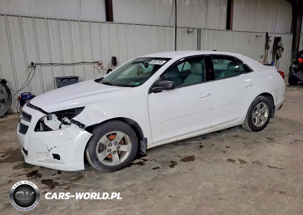 2013 Chevrolet Malibu Ls VIN:1G11B5SA8DF216918 - 1
