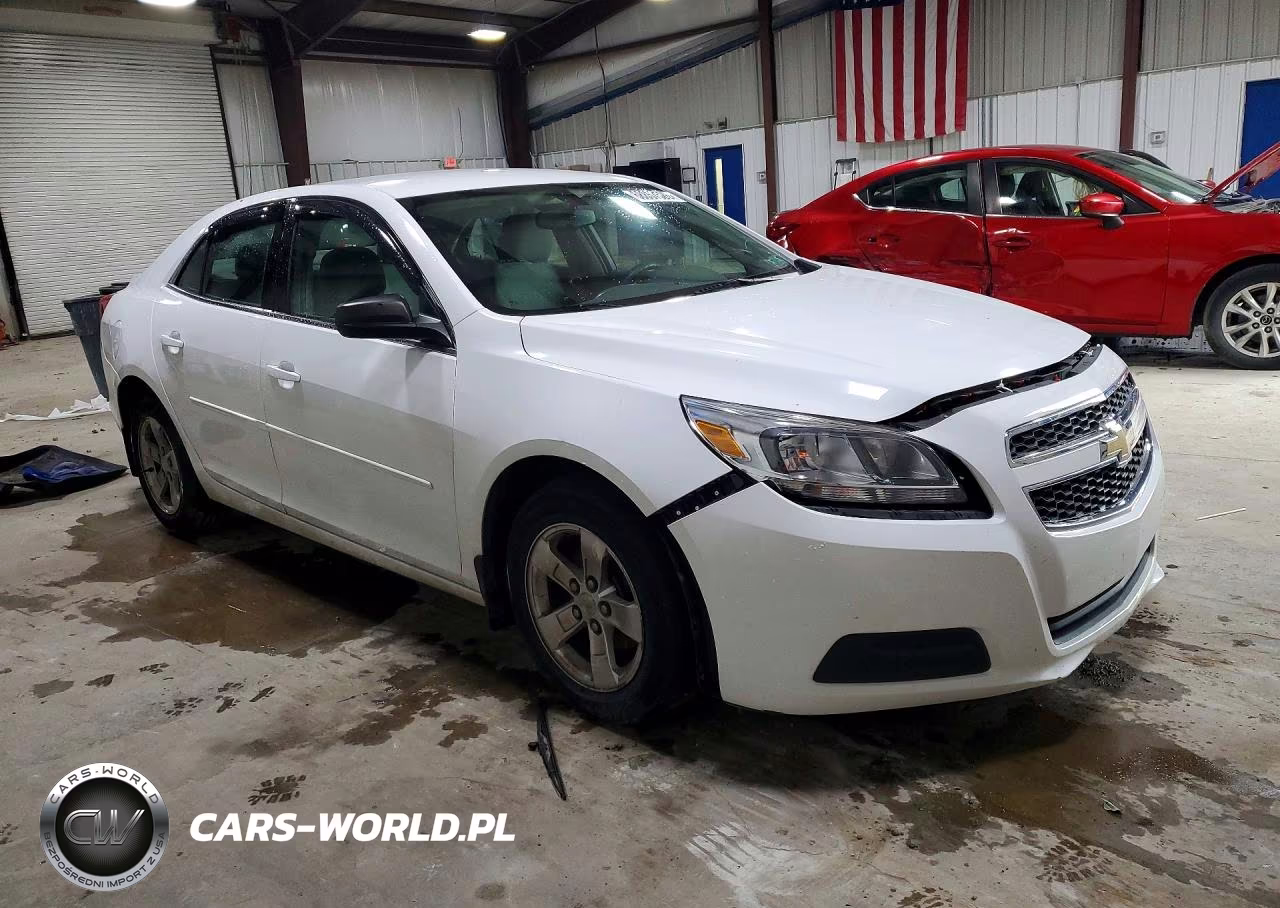 2013 Chevrolet Malibu Ls VIN:1G11B5SA8DF216918 - 4
