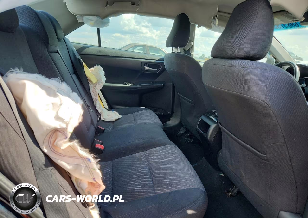 2016 Toyota Camry Le VIN:4T1BF1FK3GU207440 - 10