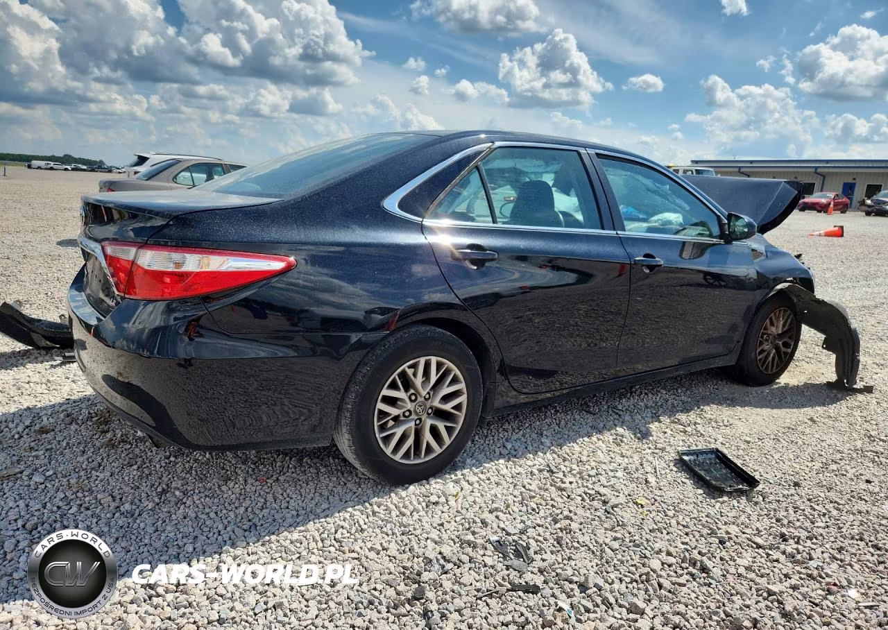 2016 Toyota Camry Le VIN:4T1BF1FK3GU207440 - 3