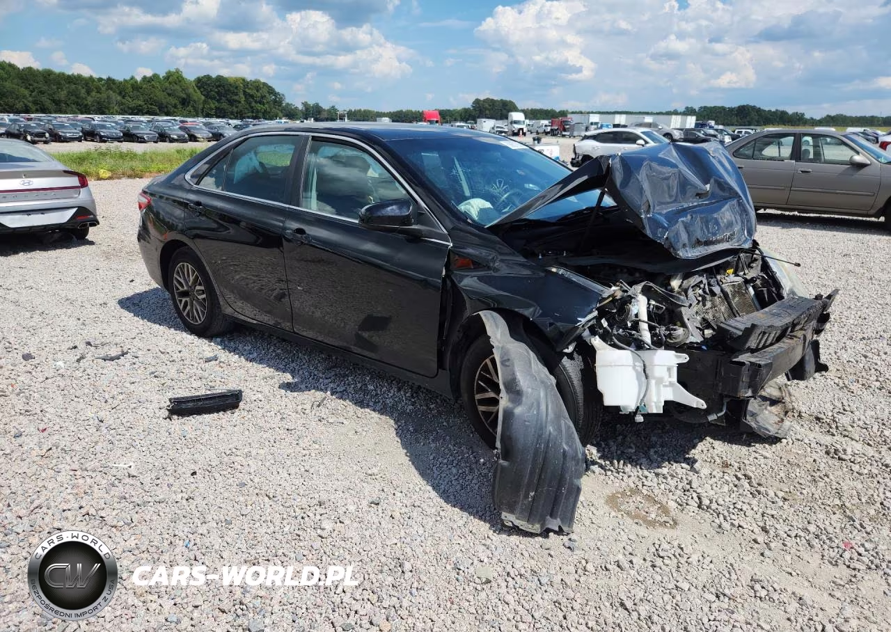 2016 Toyota Camry Le VIN:4T1BF1FK3GU207440 - 4