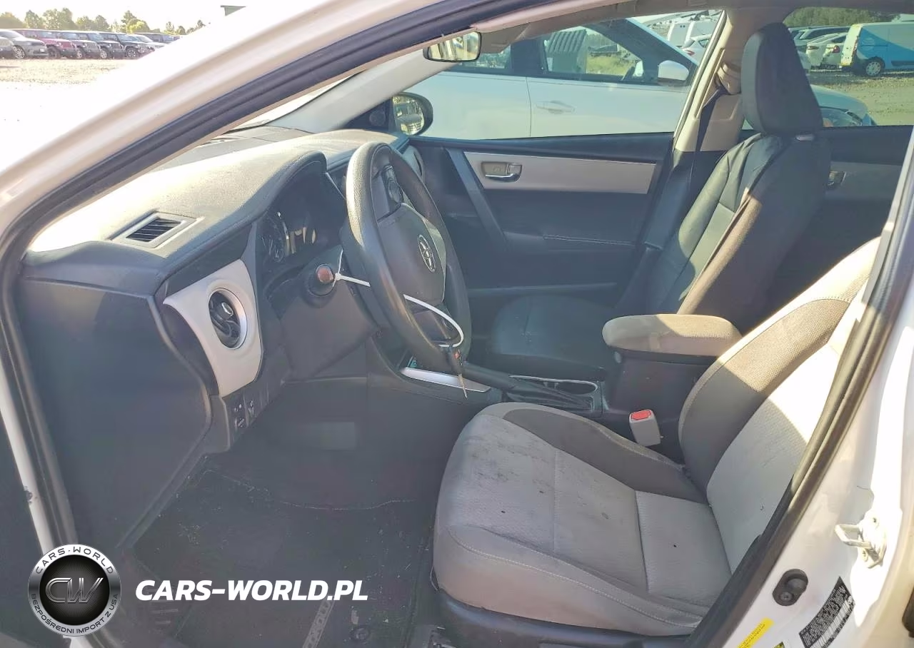 2018 Toyota Corolla Le VIN:5YFBURHE0JP848341 - 7