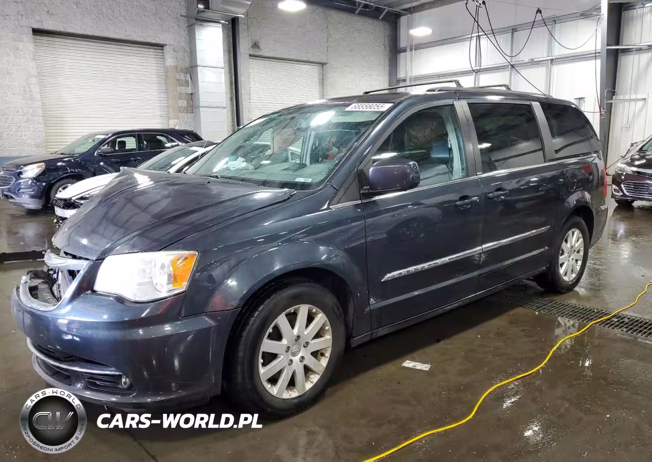2014 Chrysler Town & Country Touring