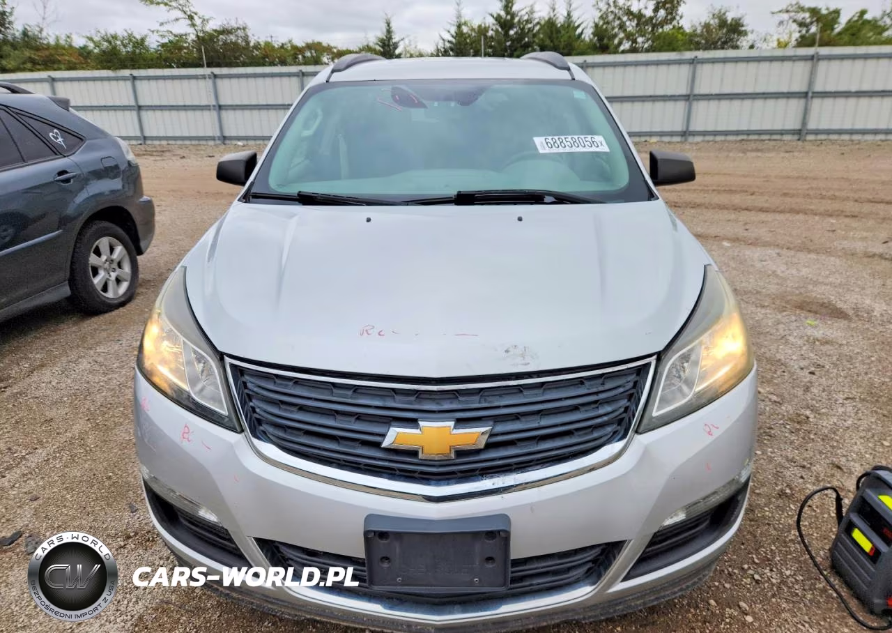 2017 Chevrolet Traverse Ls VIN:1GNKRFED0HJ157036 - 5