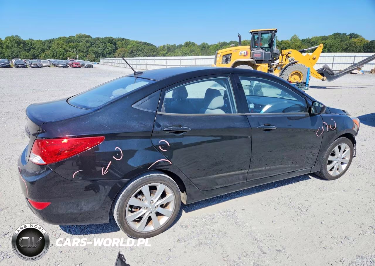 2014 Hyundai Accent Gls VIN:KMHCU4AE2EU767993 - 3
