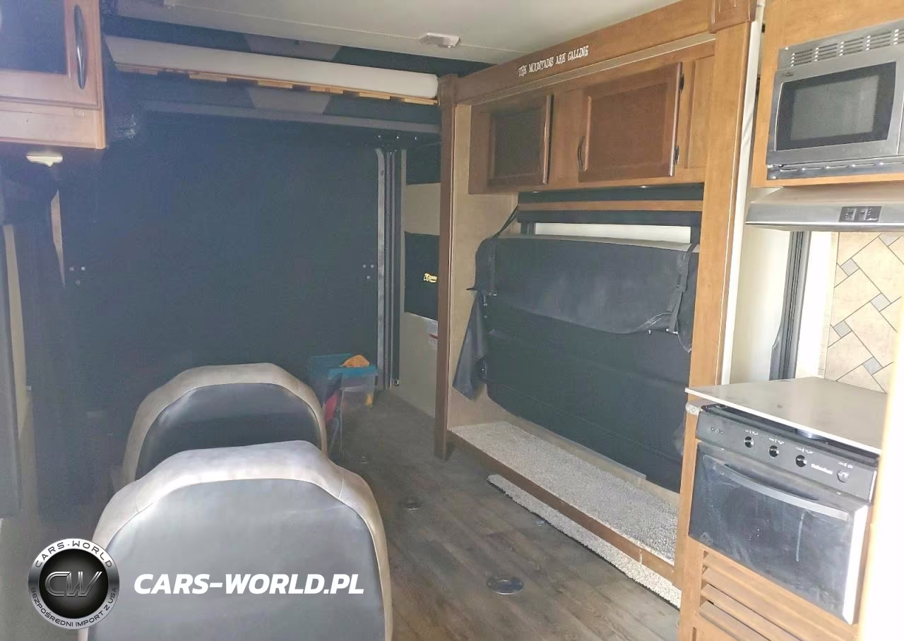 2016 Unk Ragen Toy Hauler VIN:5UYRN3426GR020033 - 6