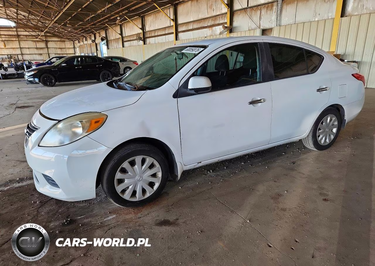 2014 Nissan Versa 1.6 Sv