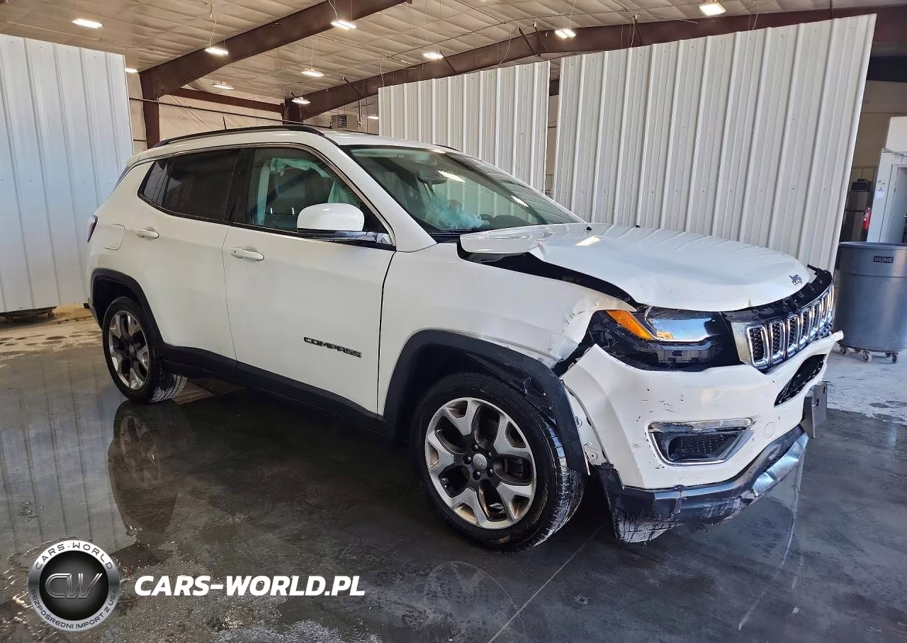 2019 Jeep Compass Limited VIN:3C4NJCCB6KT659997 - 4