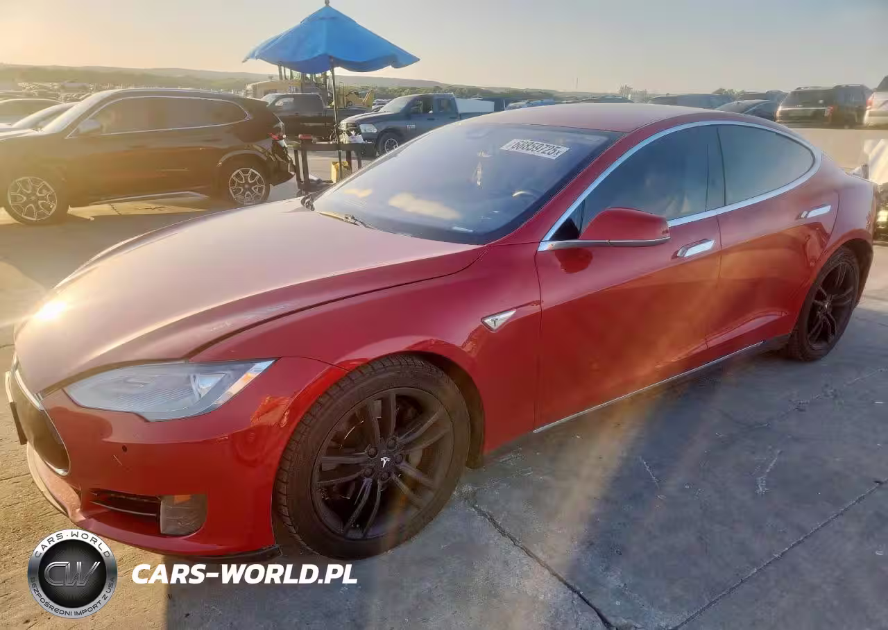 2015 Tesla Model S 70D