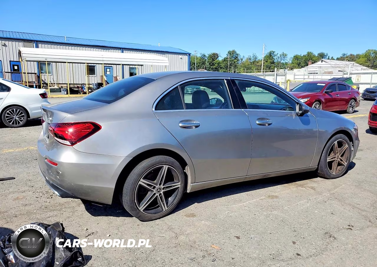 2019 Mercedes-Benz A 220 4Matic VIN:WDD3G4FB8KW019653 - 3