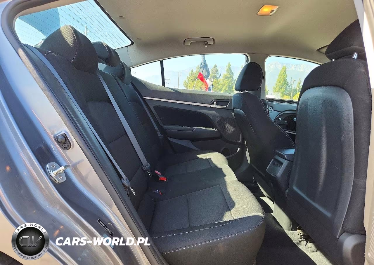 2018 Hyundai Elantra Sel VIN:5NPD84LF6JH264894 - 10