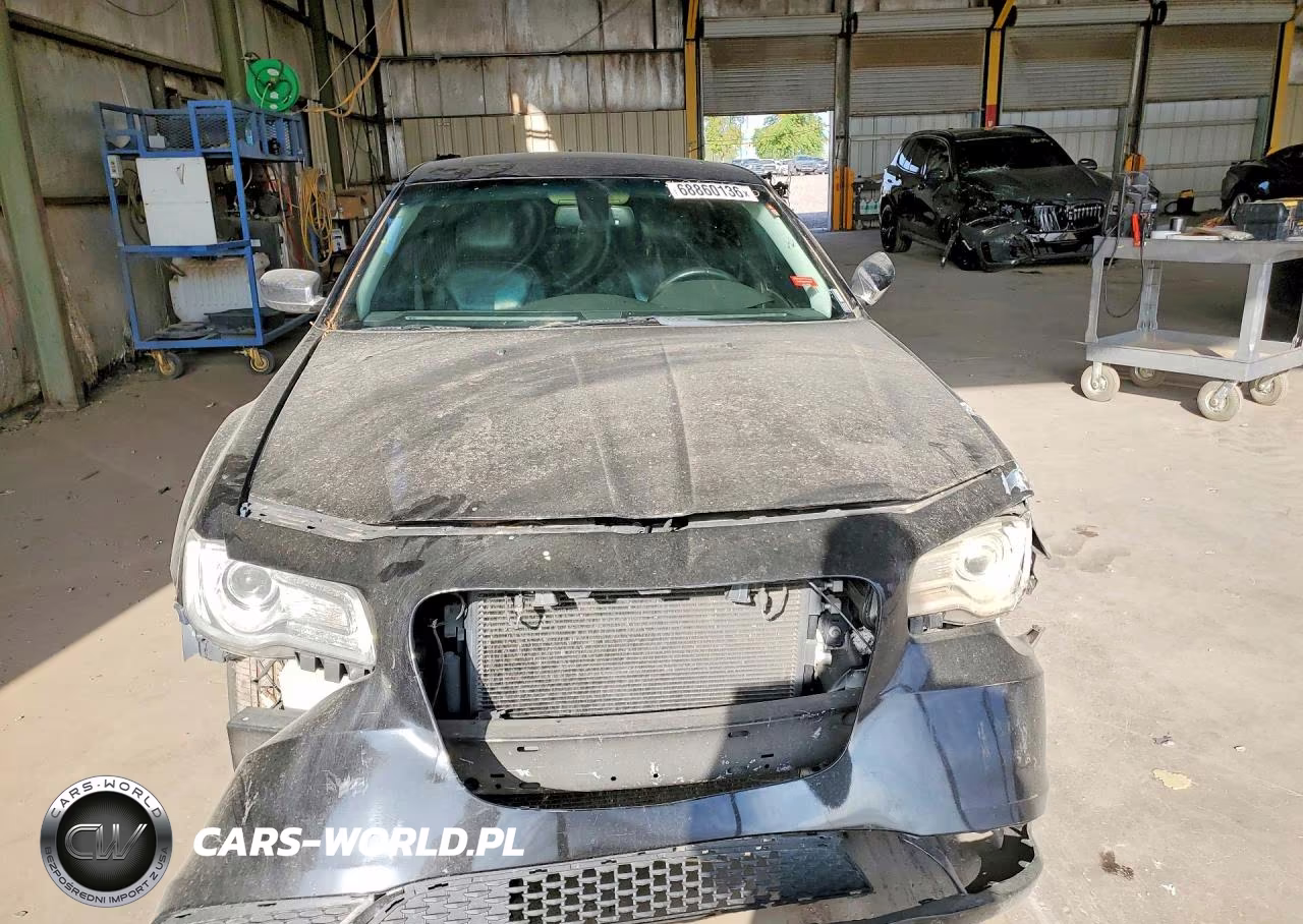 2016 Chrysler 300C VIN:2C3CCAEG0GH190456 - 5