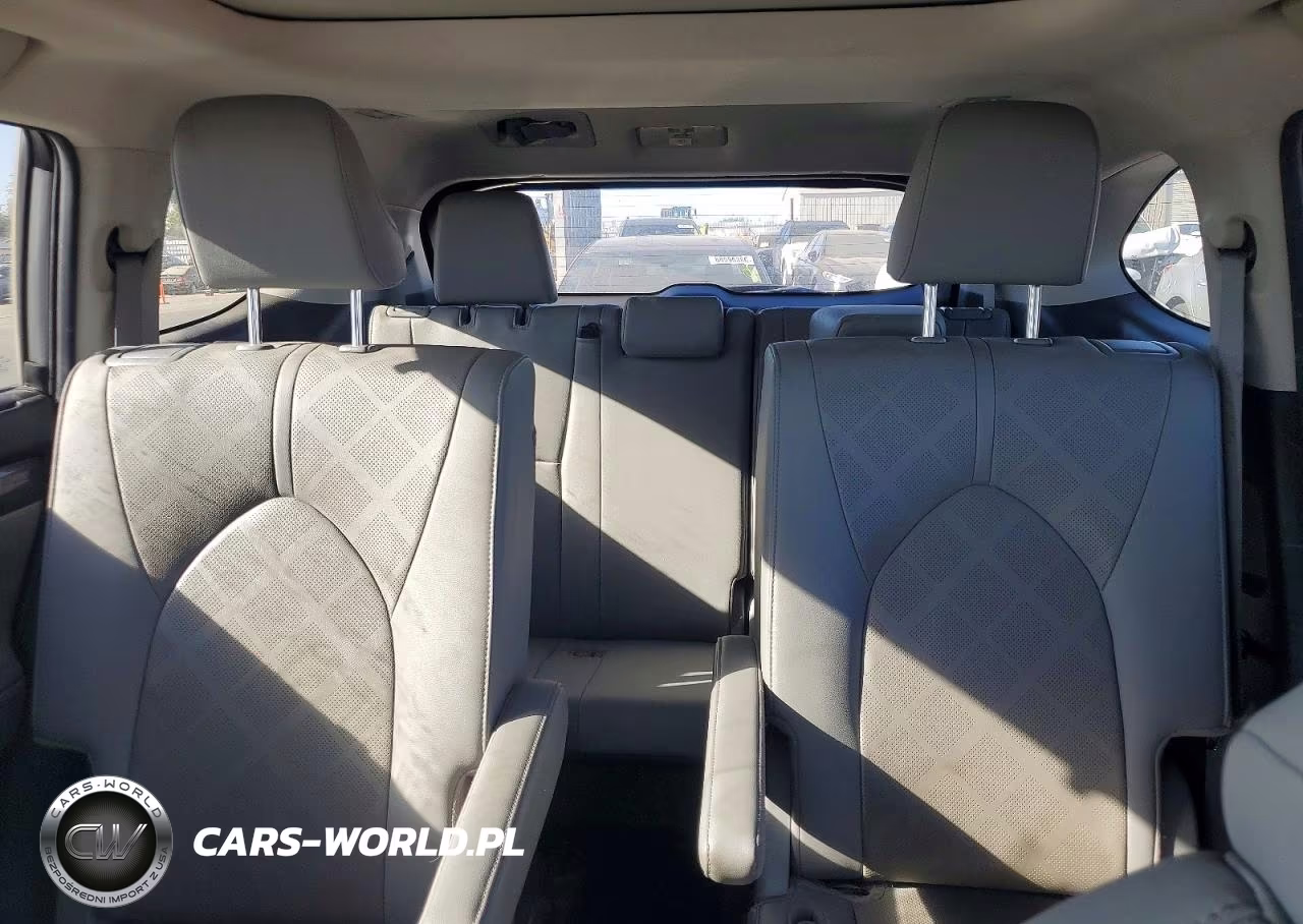 2020 Toyota Highlander Hybrid Platinum VIN:5TDEBRCH5LS005086 - 10