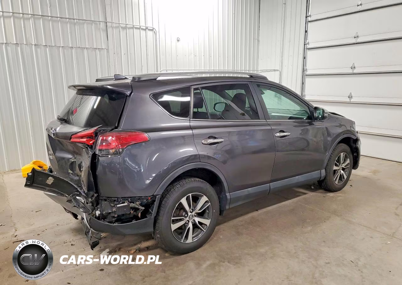 2018 Toyota Rav4 Xle VIN:2T3RFREV9JW742716 - 3