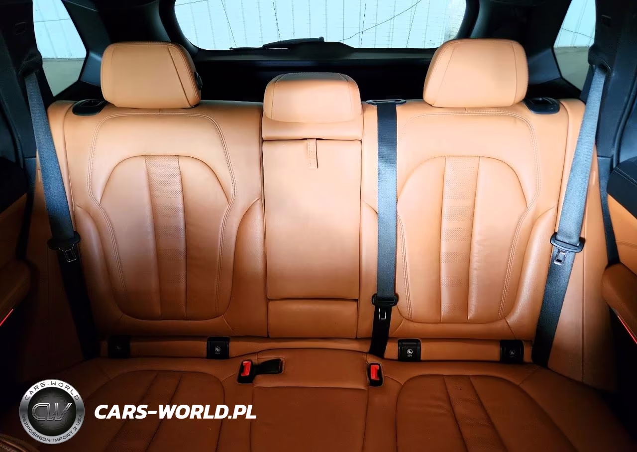 2019 BMW X5 xDrive40I VIN:5UXCR6C51KLL64568 - 10