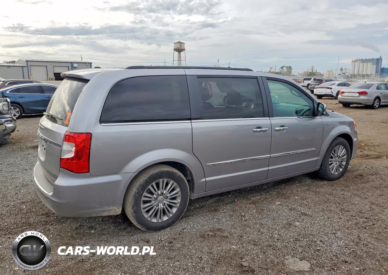2016 Chrysler Town & Country Touring L VIN:2C4RC1CG0GR190802 - 3