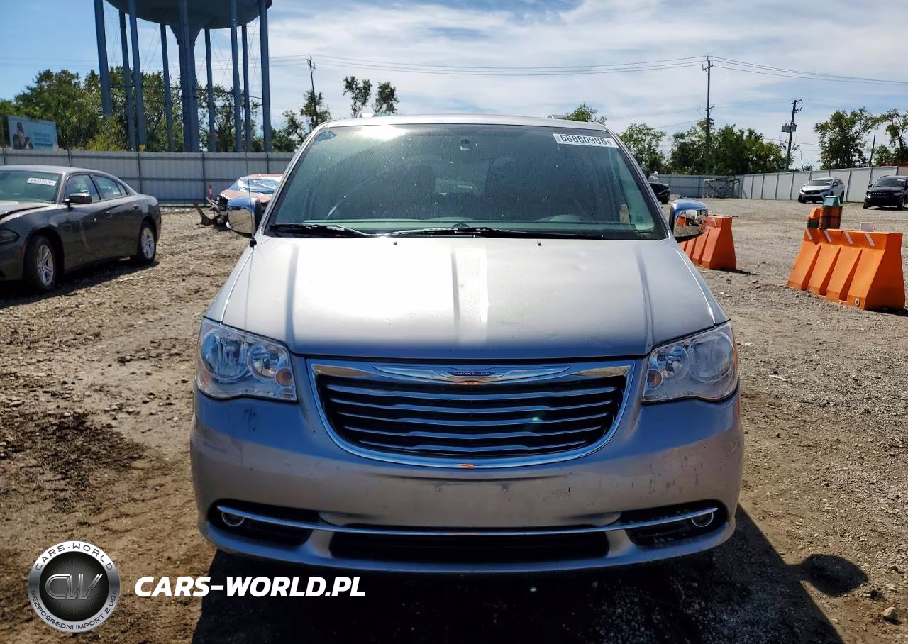 2016 Chrysler Town & Country Touring L VIN:2C4RC1CG0GR190802 - 5