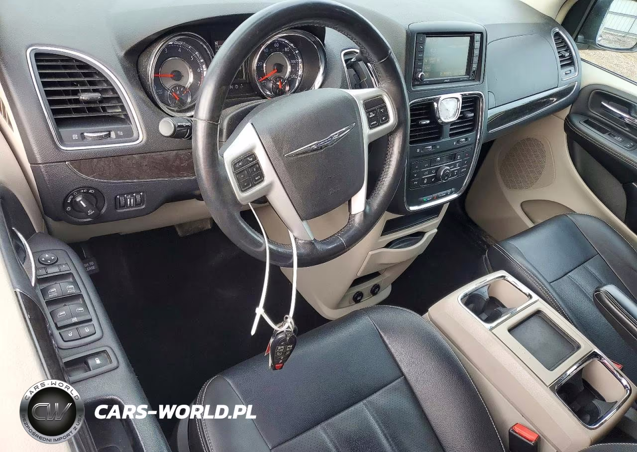 2016 Chrysler Town & Country Touring L VIN:2C4RC1CG0GR190802 - 8