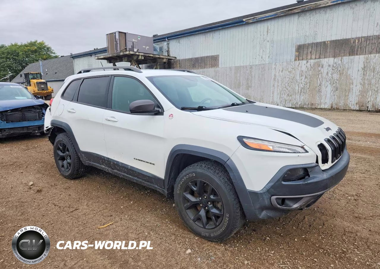 2015 Jeep Cherokee Trailhawk VIN:1C4PJMBS0FW701998 - 4
