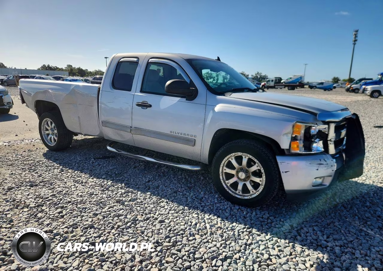 2011 Chevrolet Silverado C1500 Lt VIN:1GCRCSE04BZ166538 - 4