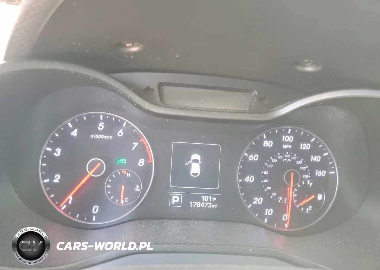 2016 Hyundai Veloster Turbo VIN:KMHTC6AE0GU289672 - 9