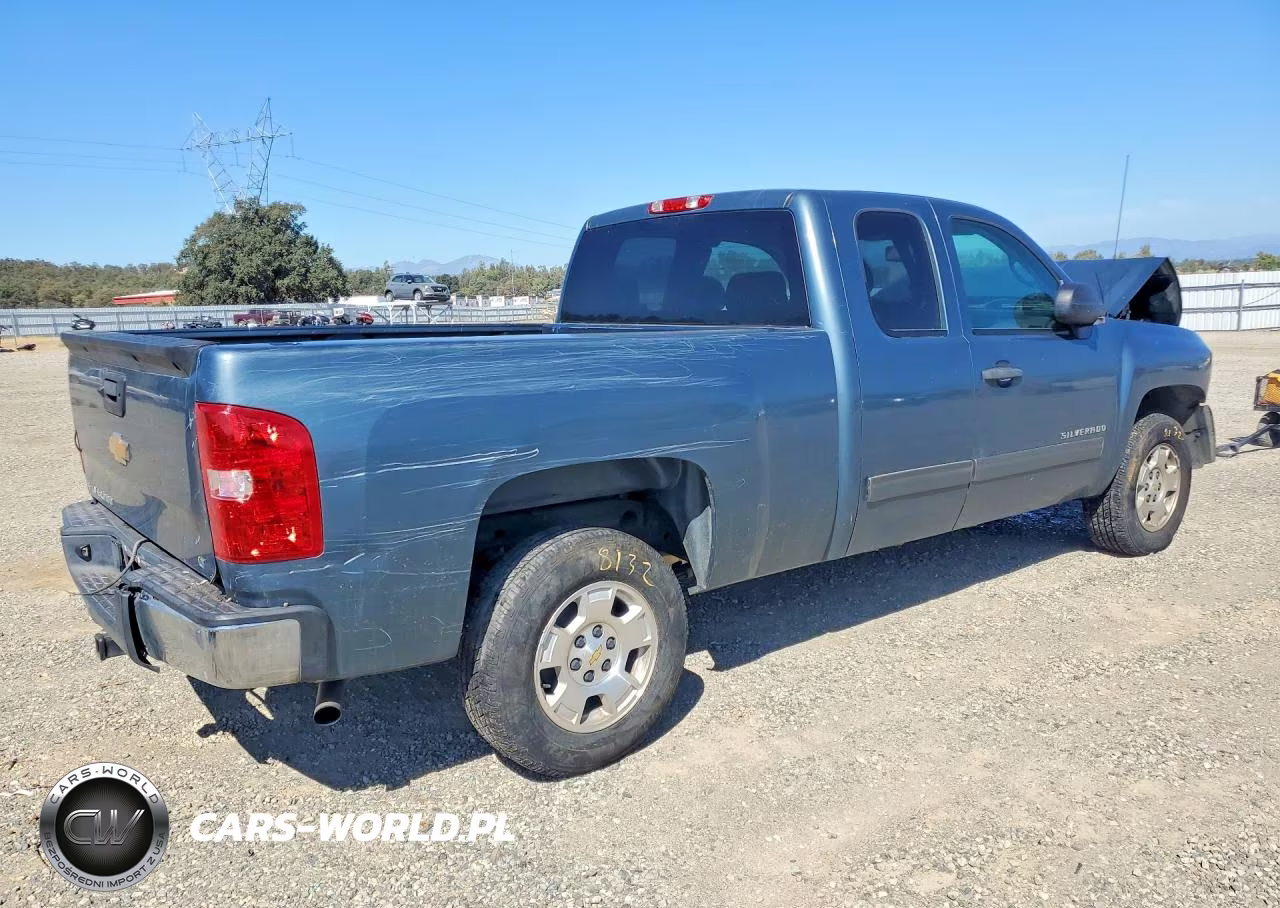 2013 Chevrolet Silverado C1500 Lt VIN:1GCRCSE04DZ330485 - 3