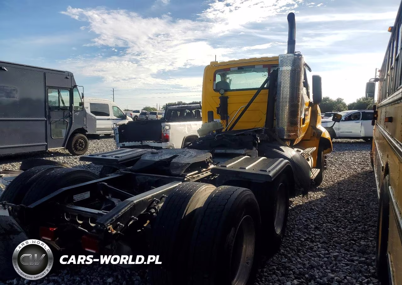 2023 International Rh613 VIN:3HSDWTZR2PN177418 - 3