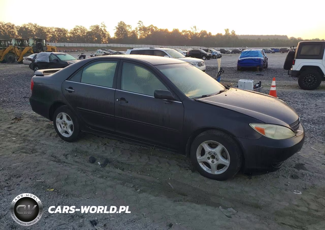 2003 Toyota Camry Le VIN:4T1BE32K53U742459 - 4