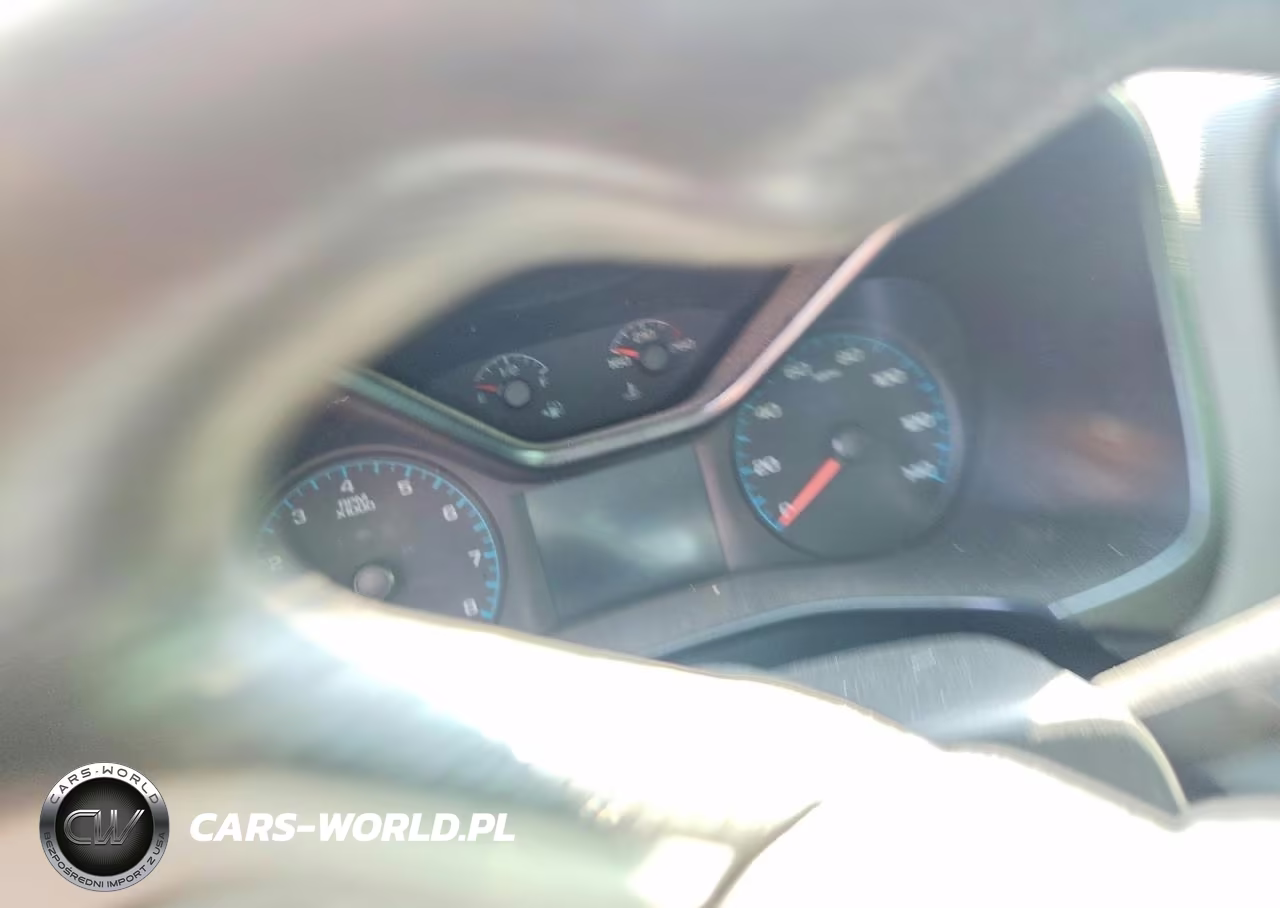 2018 Chevrolet Colorado VIN:1GCHSBEA6J1235587 - 9