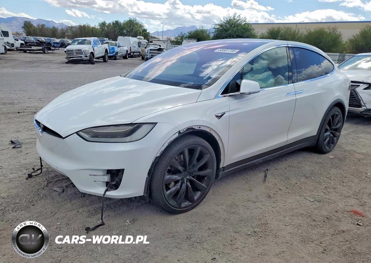 2017 Tesla Model X VIN:5YJXCDE28HF055770 - 1