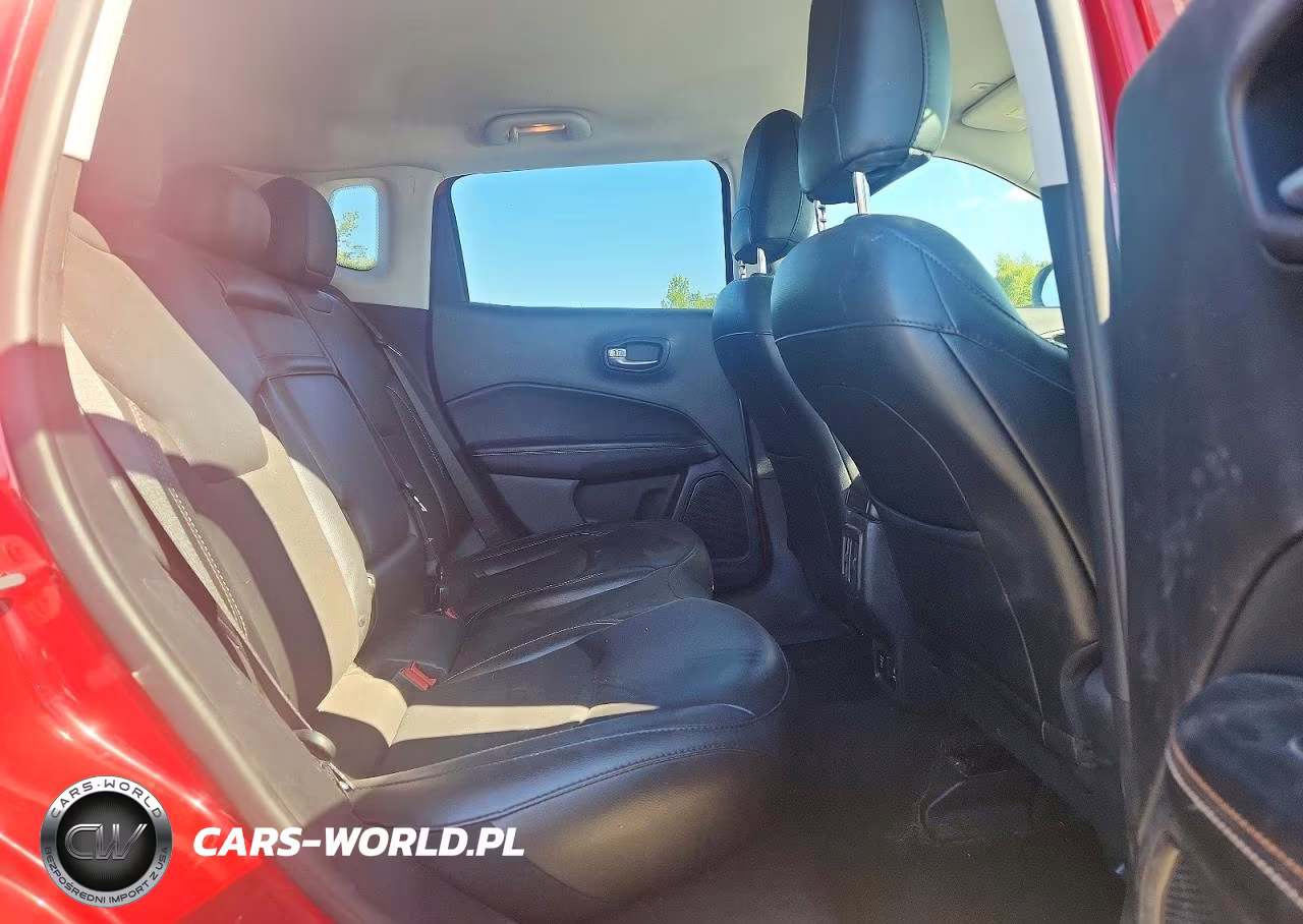 2019 Jeep Compass Latitude VIN:3C4NJDBB1KT689612 - 11