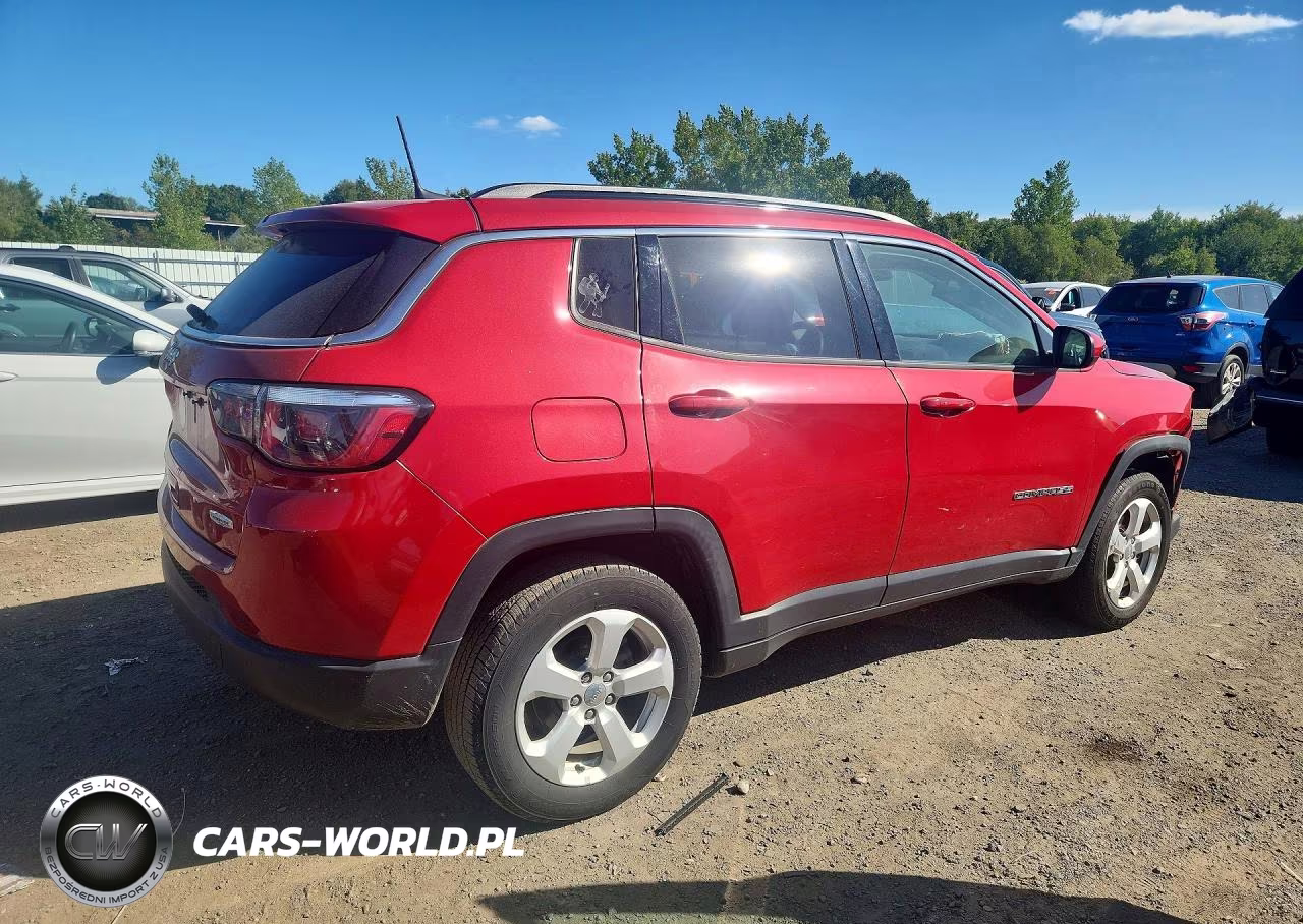 2019 Jeep Compass Latitude VIN:3C4NJDBB1KT689612 - 3