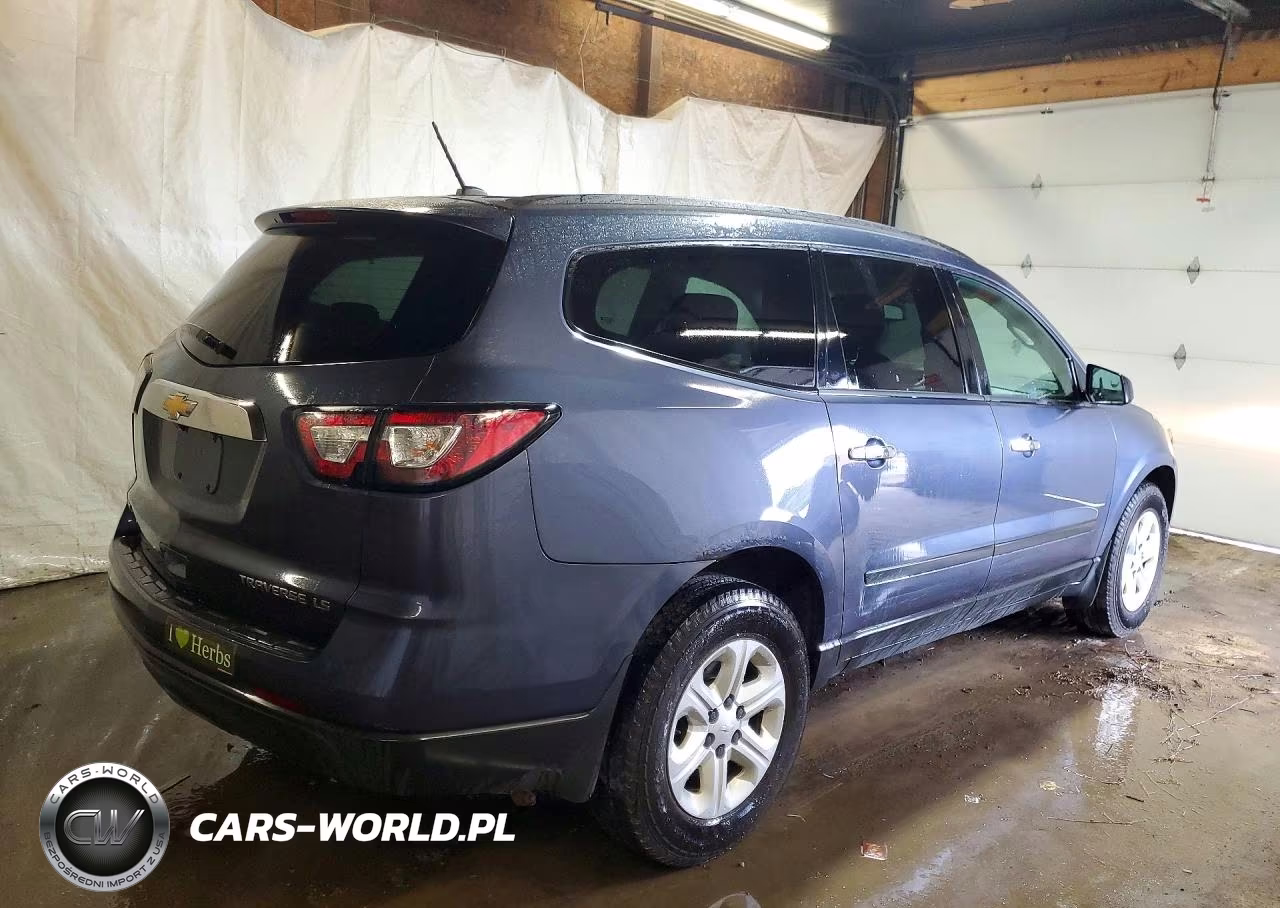 2013 Chevrolet Traverse Ls VIN:1GNKVFEDXDJ112921 - 3
