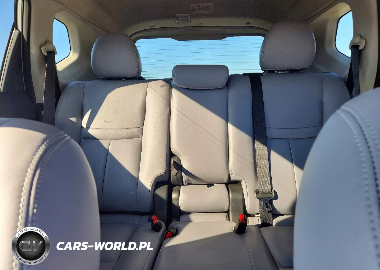 2018 Nissan Rogue S VIN:5N1AT2MT2JC828865 - 10