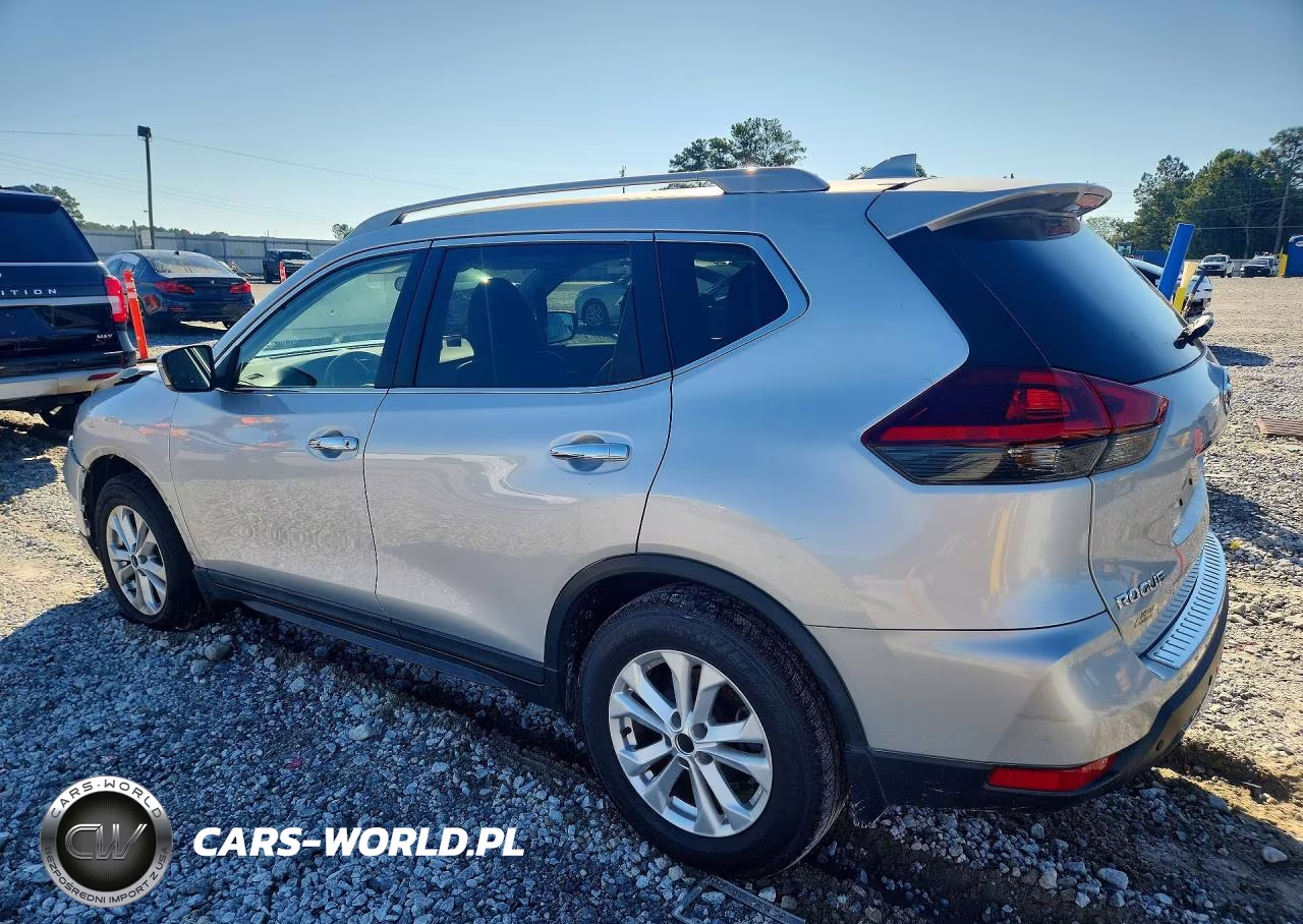 2018 Nissan Rogue S VIN:5N1AT2MT2JC828865 - 2