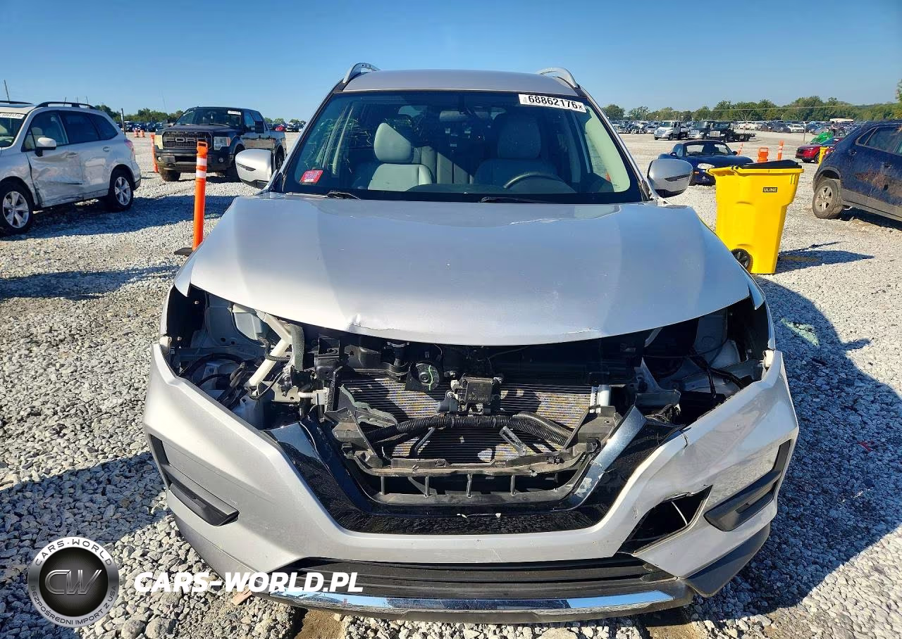 2018 Nissan Rogue S VIN:5N1AT2MT2JC828865 - 5