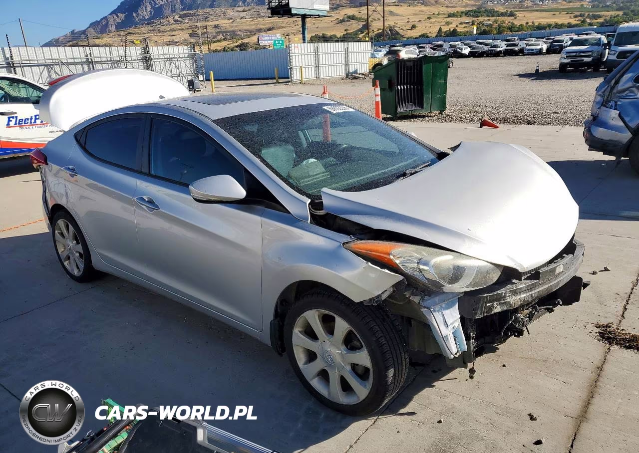 2013 Hyundai Elantra Limited VIN:KMHDH4AE0DU627352 - 4